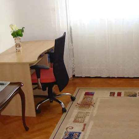 With Wifi - 14016 Apartment Split